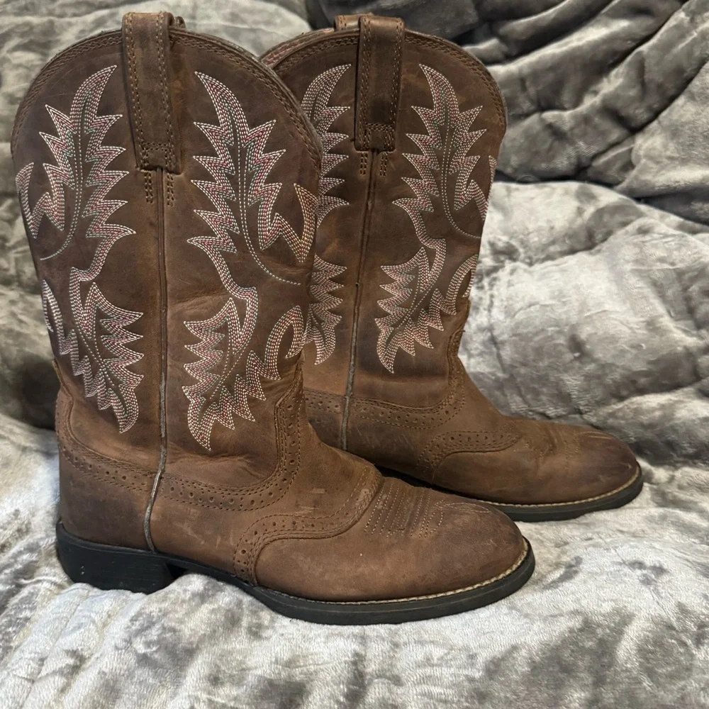 Ariat Pink and Brown Western Boots - Picture 4 of 7